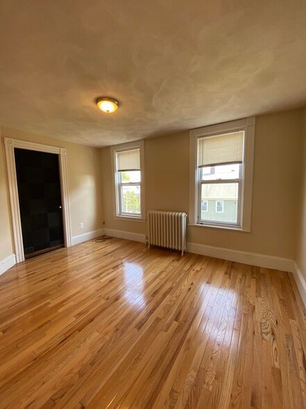 Building Photo - 51 Aldie St