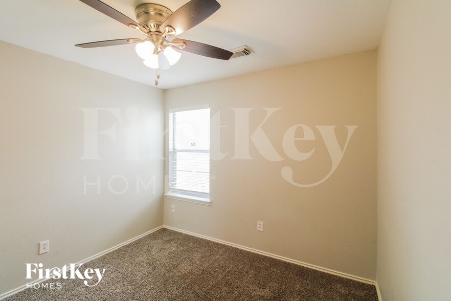 Building Photo - 3519 Apache Meadows Drive