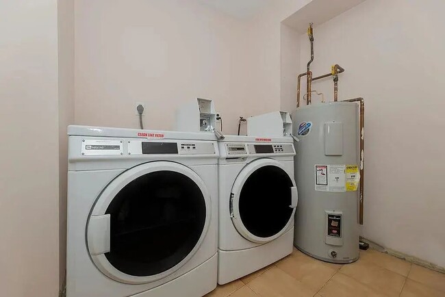 Building Photo - North Bergen