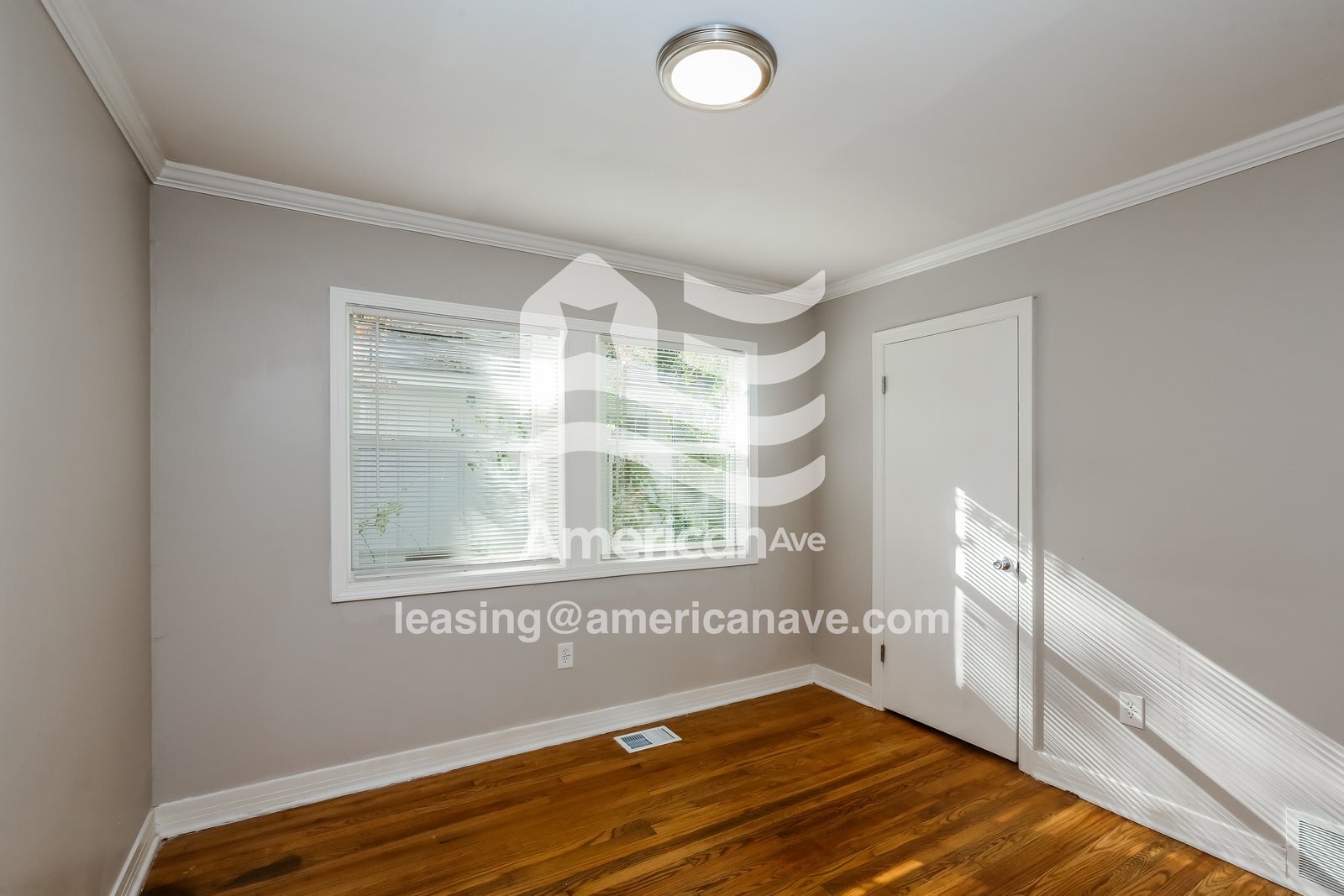 Building Photo - 514 Naples Rd