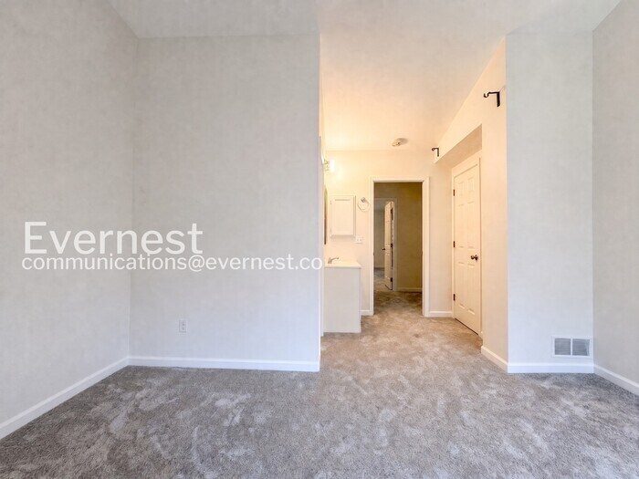 Building Photo - 2701 E Nichols Cir
