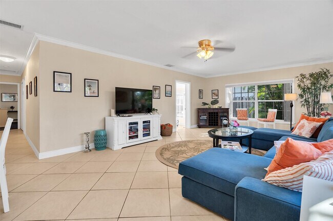 Building Photo - 3221 Seaward Dr