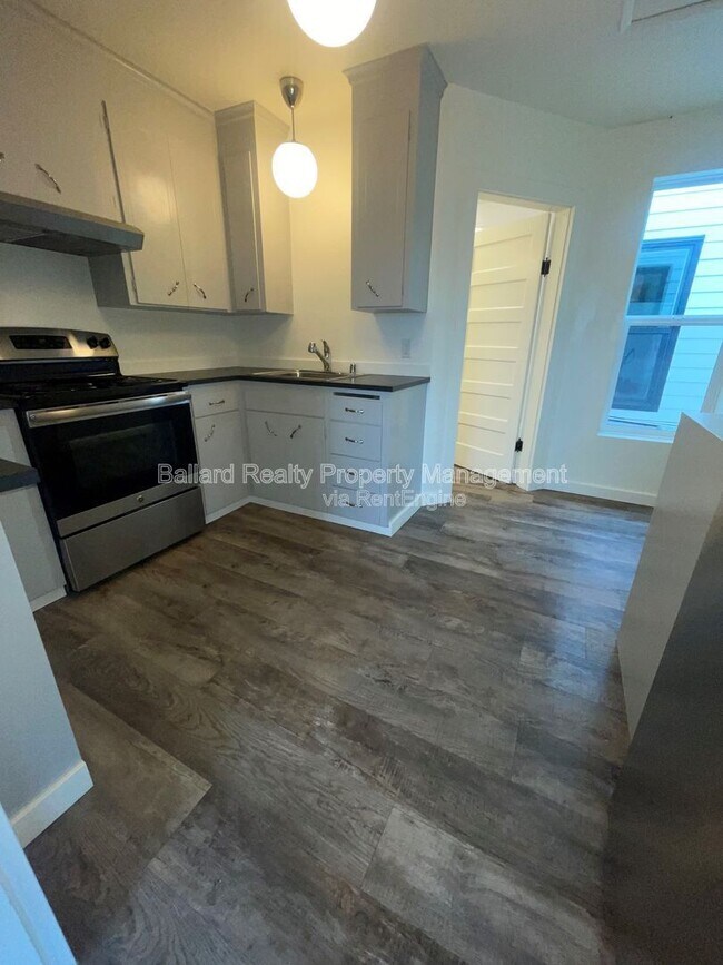 Building Photo - 3204 NW 64th St