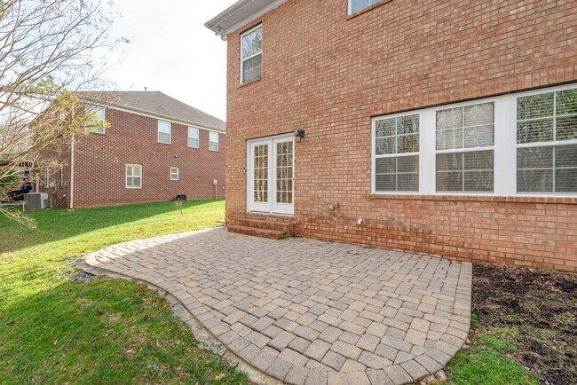 Building Photo - (Coming Soon) 5 Bedroom Brick Home in Matthews!