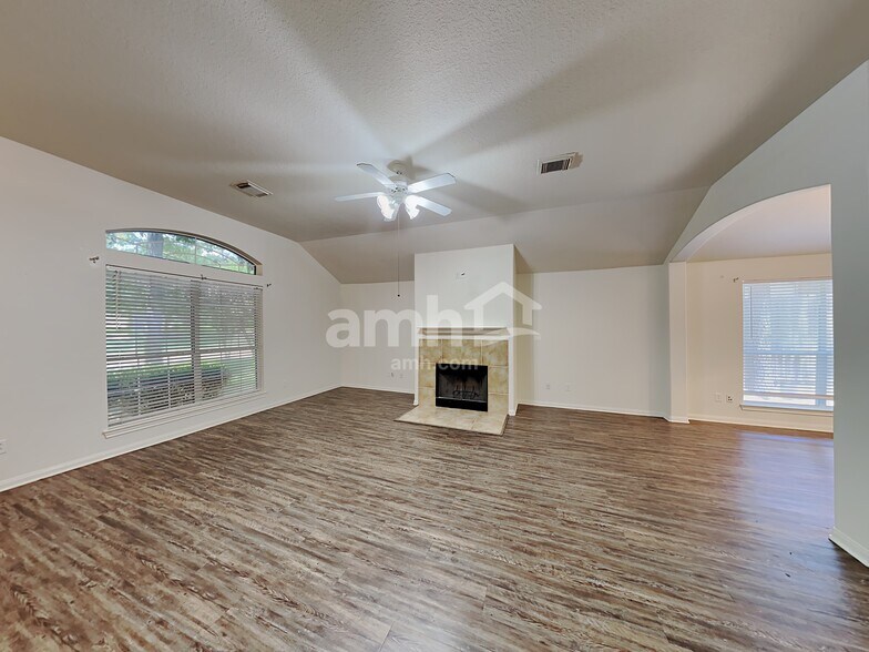 Building Photo - 3218 Woodchuck Rd