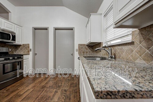 Building Photo - 16416 Oconee Creek Dr