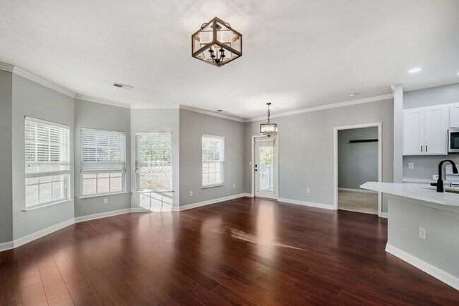 Building Photo - Wonderful 2 bedroom 2 bath Condo End Unit ...