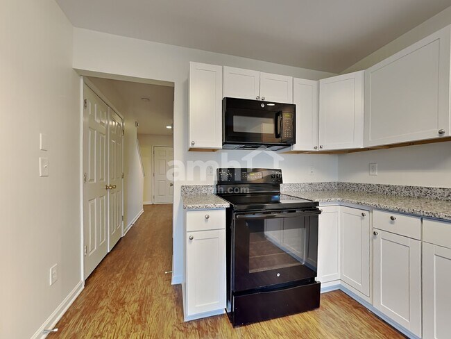 Building Photo - 3511 Valerie Dr