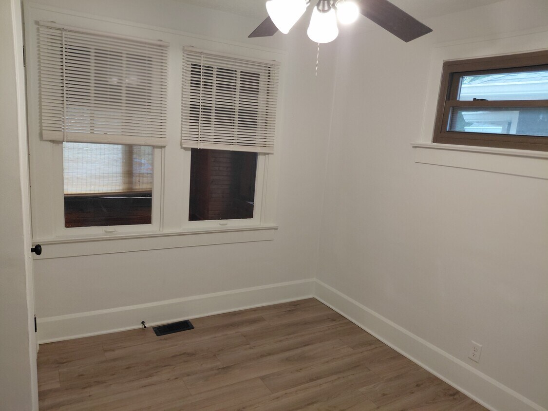 BEDROOM 1 - 2705 Barth Ave