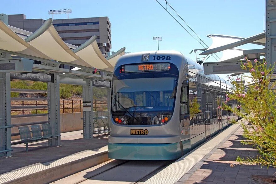 Building Photo - 280 S Evergreen Rd