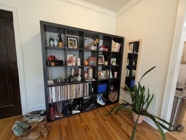Building Photo - Newly Renovated 3 BR/1 BA in Loyola