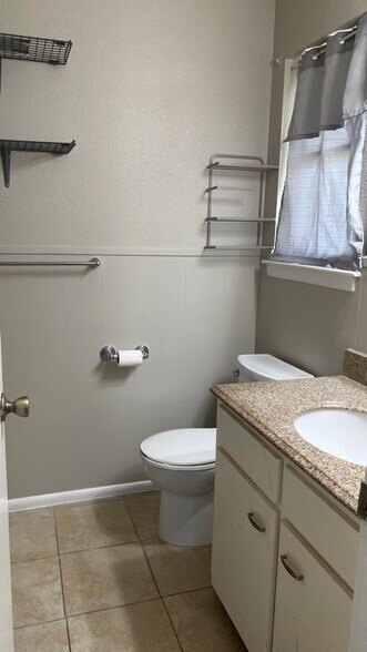 Building Photo - 7911 Riata Ave