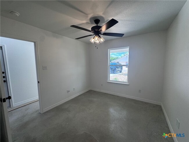 Building Photo - 209 Elbert Ln