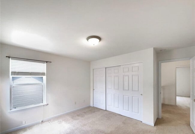 Building Photo - 756 Thunder Hill Dr
