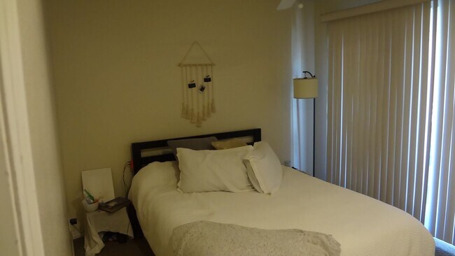 Building Photo - Perfect One Bedroom next to Provo Rec Cent...