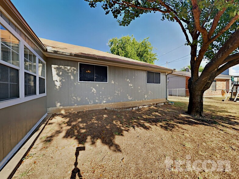 Building Photo - 1521 Stiles Ct