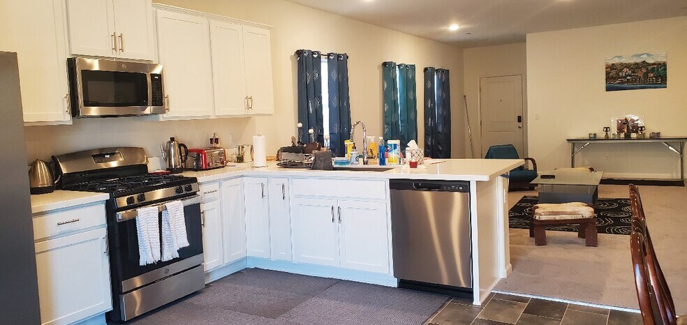 Building Photo - 3565 Nile St