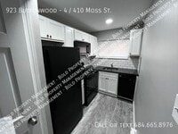 Building Photo - 923 Buttonwood-4 / 410 Moss St.
