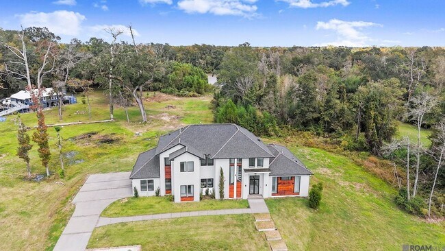 Building Photo - 9825 Fawn Vw Dr