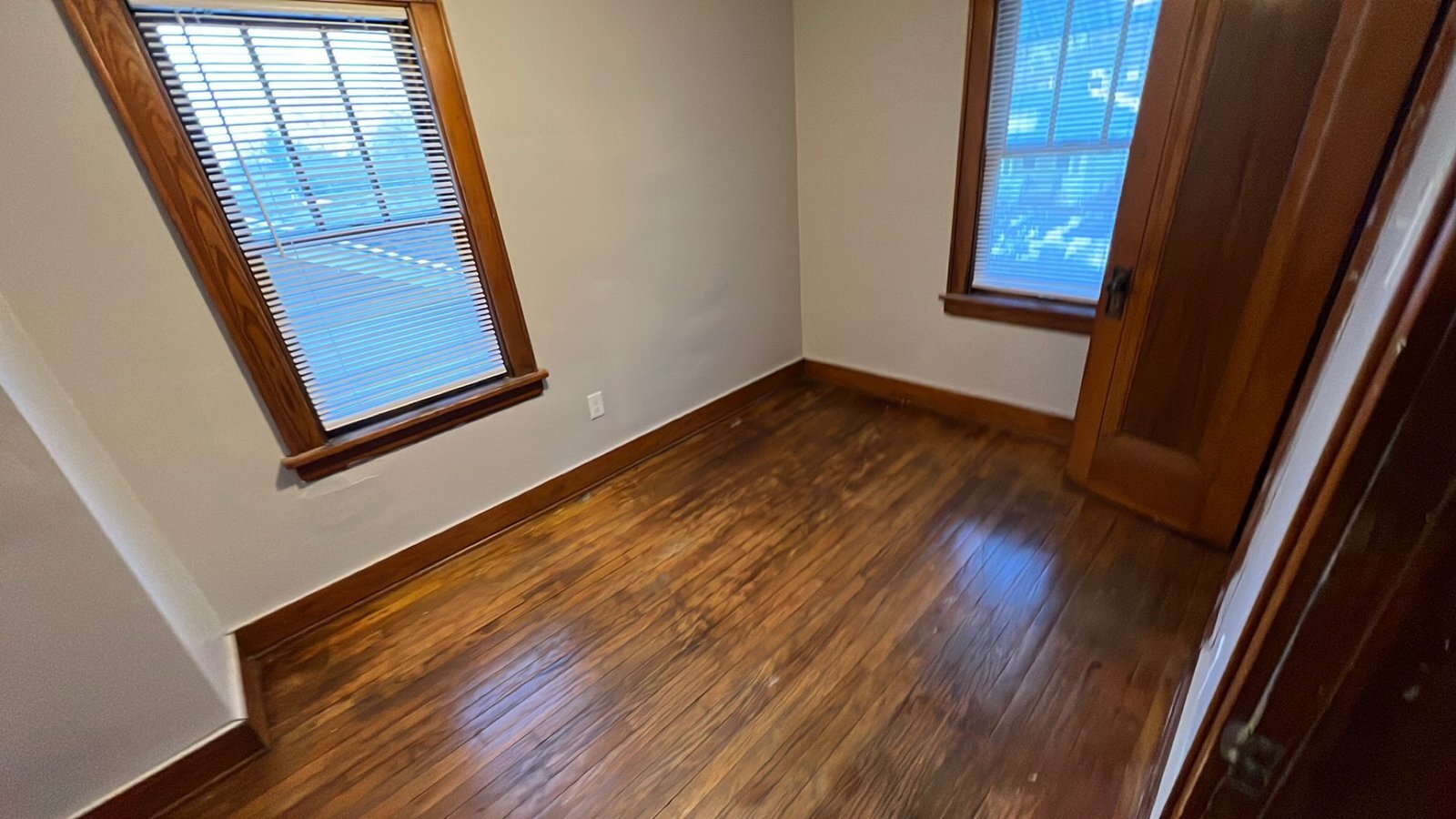 Building Photo - 592 Sanford Ave