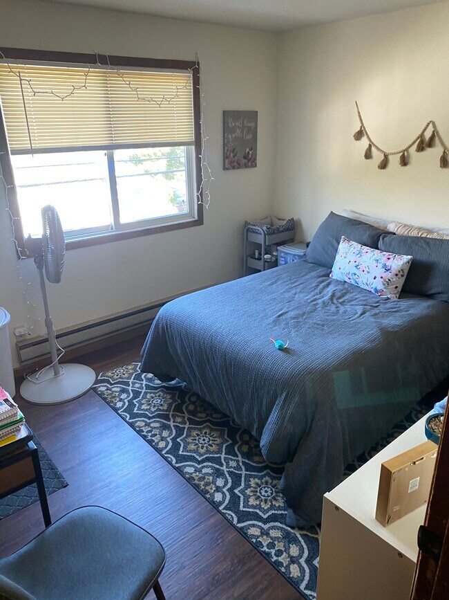 Building Photo - 1418 10th St