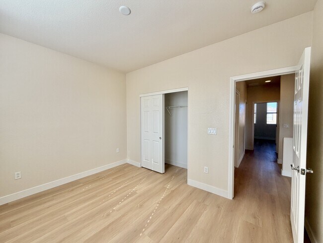 Building Photo - 315 Ladies Tee Ct