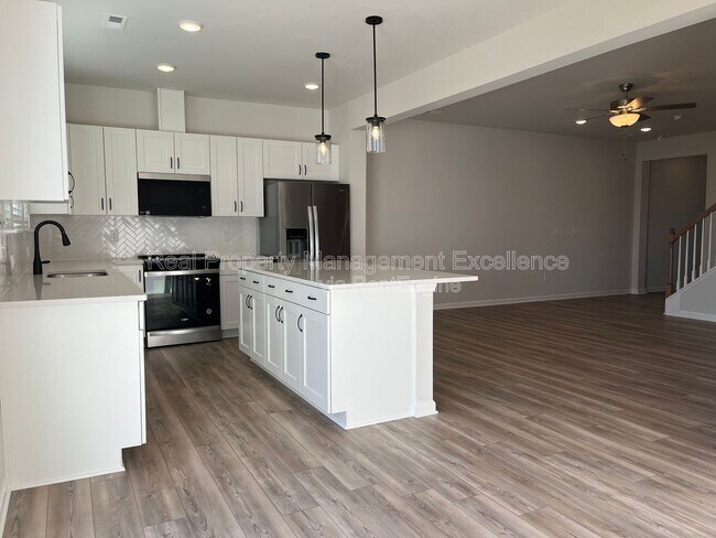 Building Photo - 139 Pinkie Ln