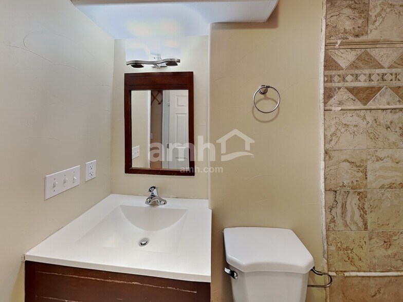 Building Photo - 4960 S Malaya Way