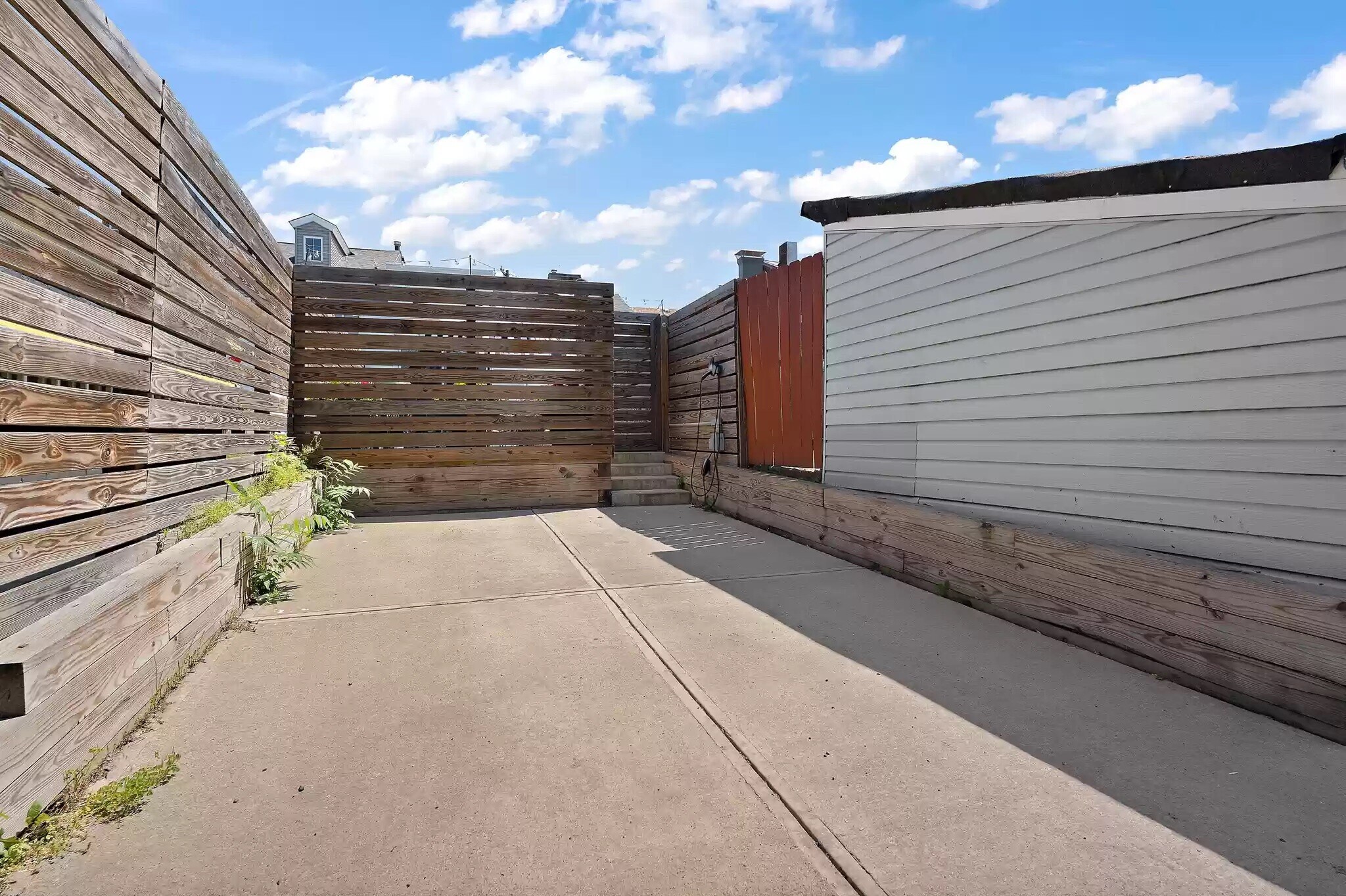 Building Photo - 172 39th St