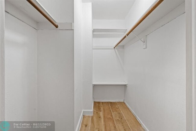Building Photo - 7831 SW 56th St