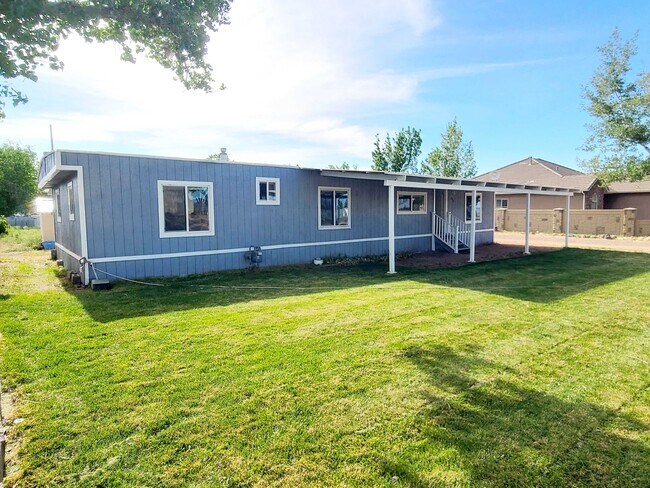 Primary Photo - 496 S 200 E St