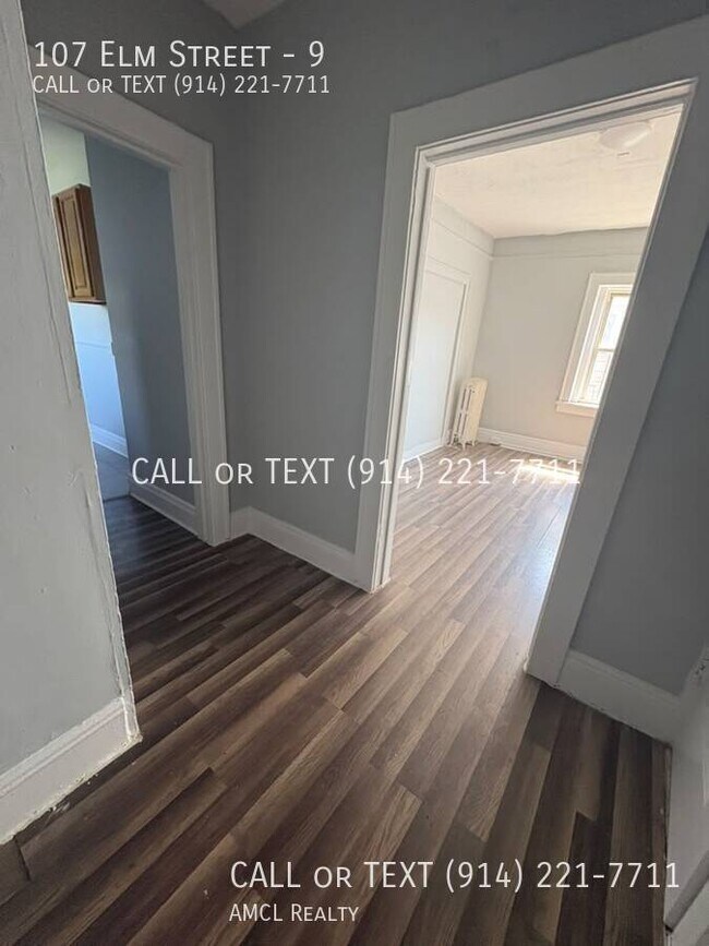 Building Photo - 107 Elm St