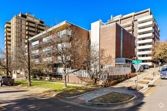 Building Photo - Governor's Park Condo