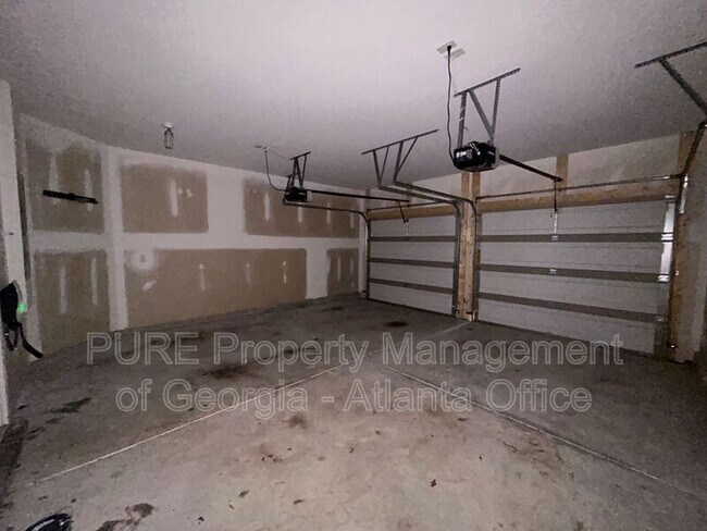 Building Photo - 156 Sunland Blvd