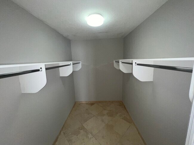 Building Photo - 20077 Palm Island Dr