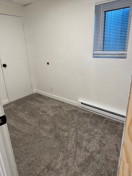 Building Photo - 516 8th St S