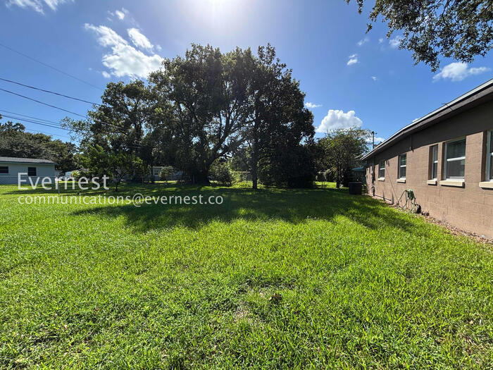 Building Photo - 116 Hope Cir