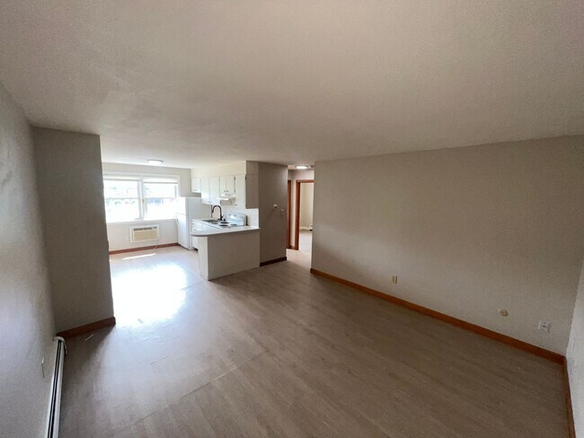 Building Photo - 50 Danbury Dr
