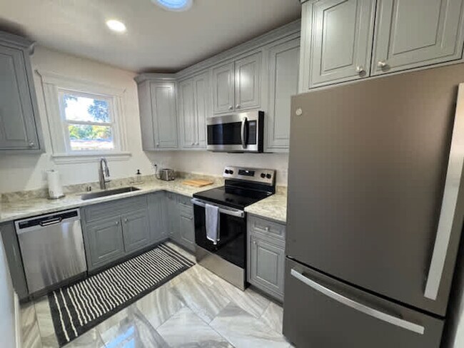 Building Photo - 4100 Alhambra Way