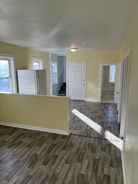 Primary Photo - 68 Russo St