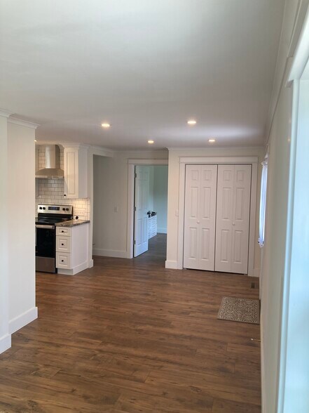 Building Photo - 18 Fairfield Ave