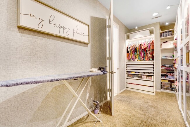 Building Photo - 26525 Craftsmen Ct