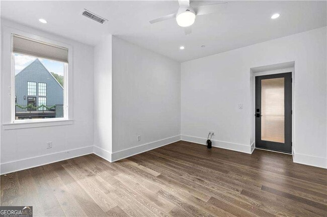 Building Photo - 255 High St