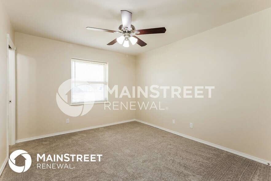 Building Photo - 908 N 5th St