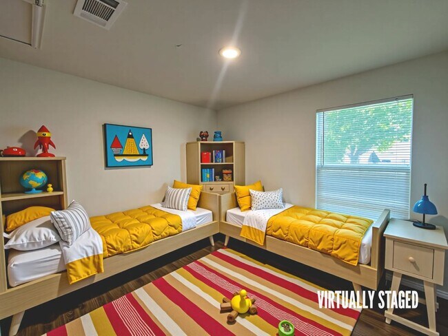 Building Photo - 306 S 23rd St