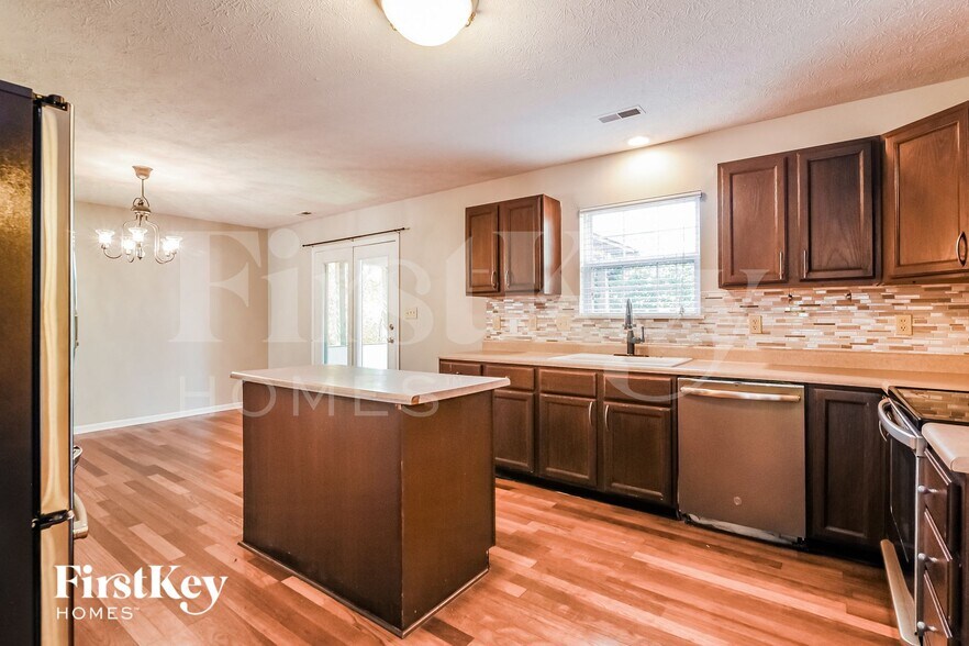 Building Photo - 1562 Winding Creek Trail