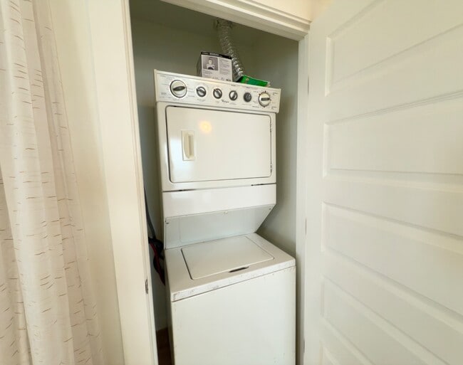 Building Photo - 6410 Padre Blvd