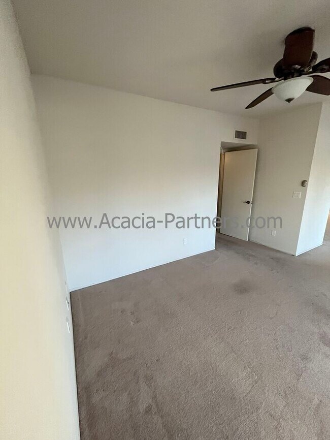 Building Photo - Dorado Country Club Estates