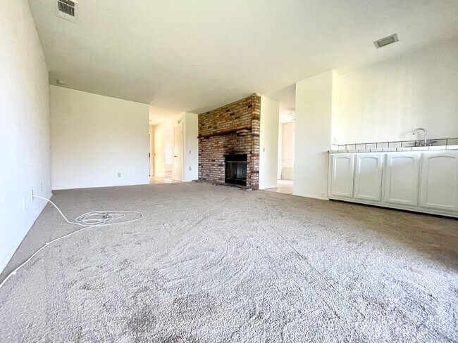 Building Photo - Single Level with Nature Reserve Views!