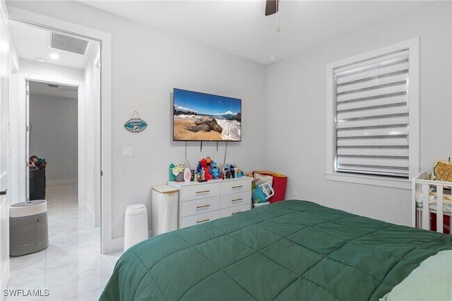 Building Photo - 2406 37th Ave NE